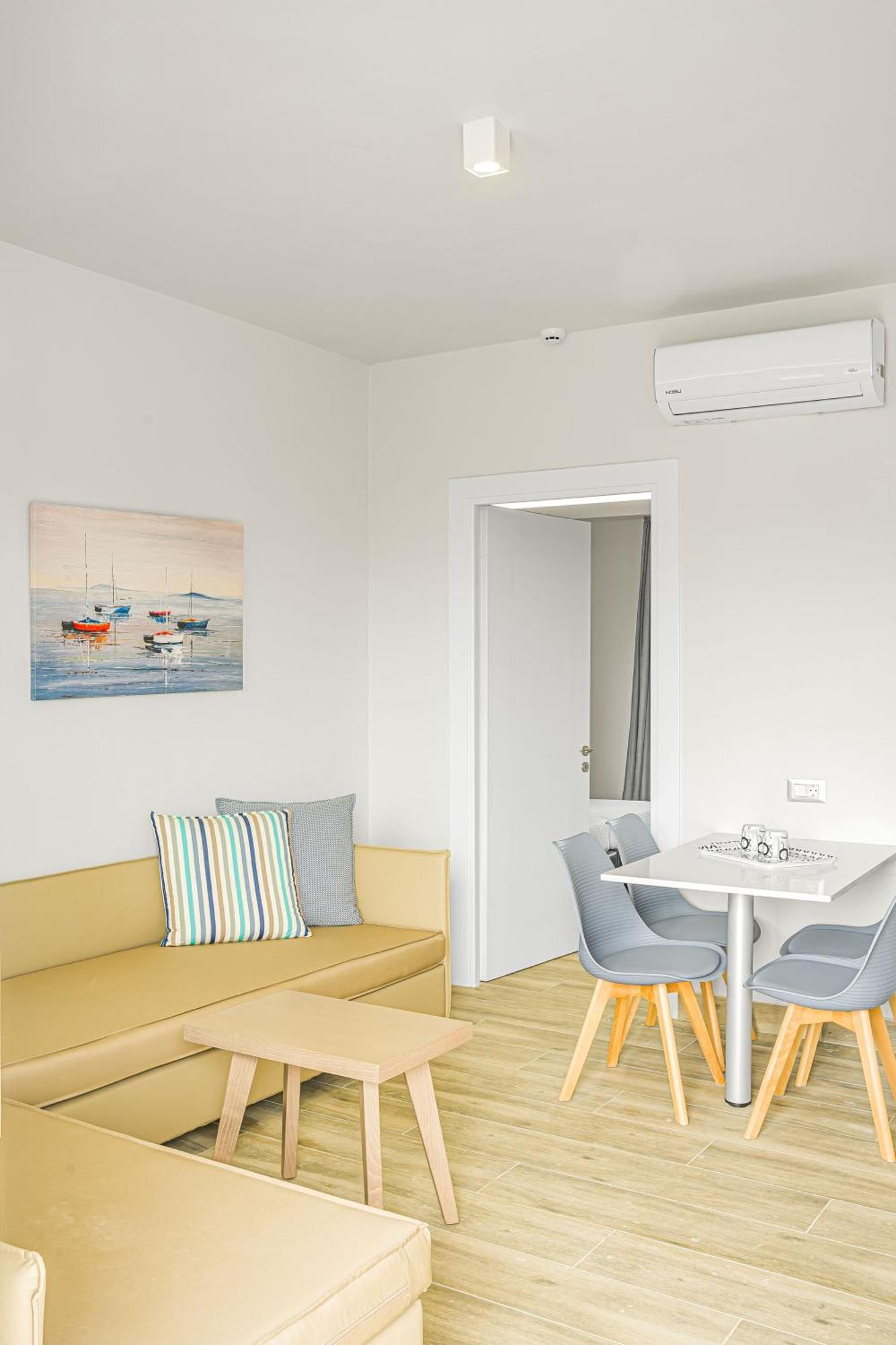 Sergiani Garden Hotel Apartments Stalida 外观 照片